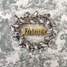 Broșă cu motiv JADIOR cu margini de diamant Christian Dior Marquise