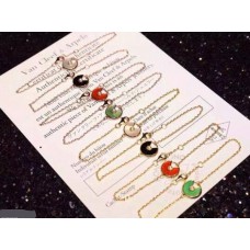 Brățară Amulette de Cartier cu 7 pietre colorate în aur galben, aur alb și aur roz