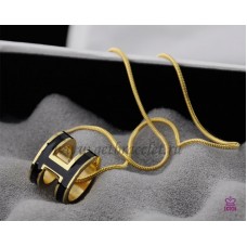 Colier Hermes 3D Pop cu logo-ul „H” din os de șarpe, negru, din aur galben