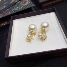 Cercei autentici Christian Dior cu CD, cristale, stea și inimă, pandantive asimetrice, perle albe, aur galben, bijuterii