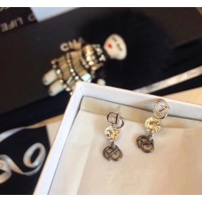 Cercei pandantiv din argint sterling cu motiv în formă de CD Dior, cristal alb, listă de prețuri