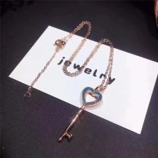 Colier cu pandantiv Tiffany Keys Edge Studded Blue/Roz Email Heart Key, bijuterii cadou pentru femei