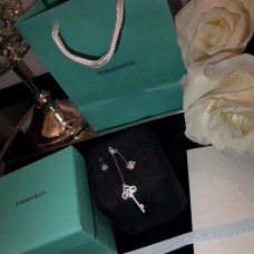 Cercei asimetrici cu ciucuri Tiffany Keys Enchant, bijuterii SUA