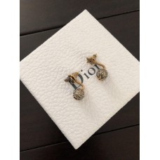 Cercei Dior din alamă asimetrică cu CD Bee-Star, cu diamante, pentru femei, lista de prețuri