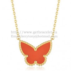 Pandantiv Van Cleef Arpels Lucky Alhambra Butterfly din aur galben cu sidef carneol