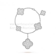 Brățară Van Cleef Arpels Magic Alhambra cu 5 motive din aur alb și diamante