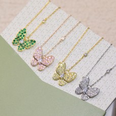 Pandantiv Van Cleef Arpels cu două fluturi și diamante
