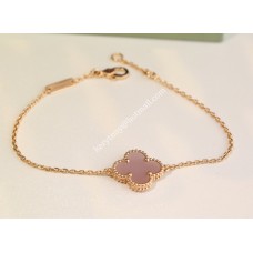 Brățară Van Cleef Arpels Alhambra din aur roz cu sidef roz