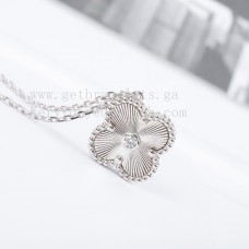 Van Cleef Arpels Pandantiv Alhambra Motive Sliver Cu Diamant